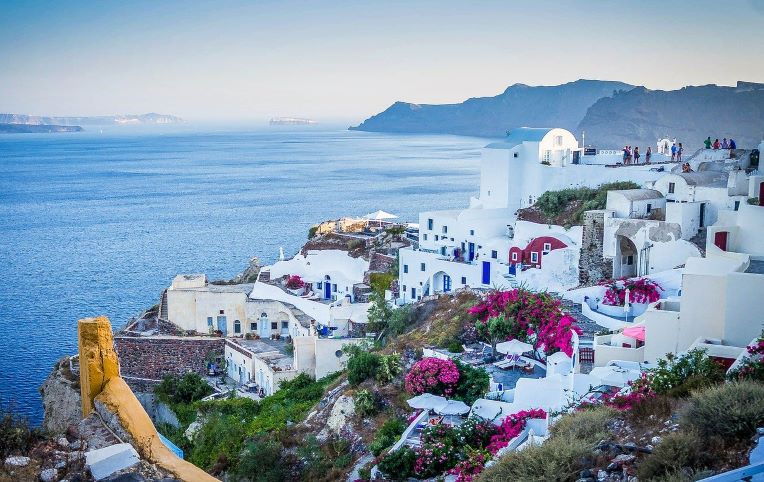 La Grèce ouvre ses frontières avec l’Algérie, le Maroc et la Tunisie