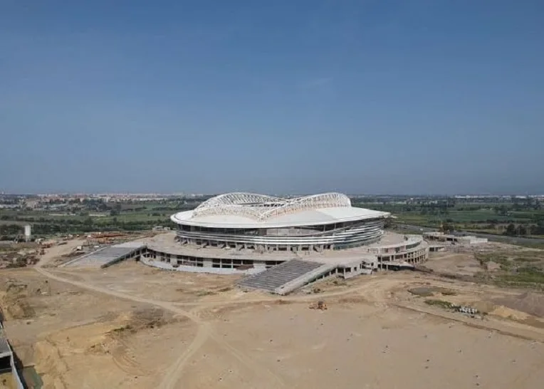 En chantier depuis 16 ans, le stade de Baraki sera « le plus moderne » d’Algérie