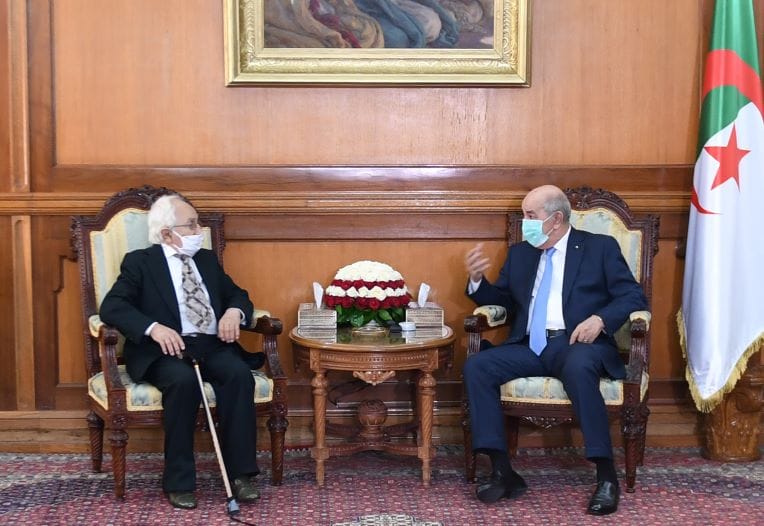 Tebboune reçoit le moudjahid Othmane Belouizdad