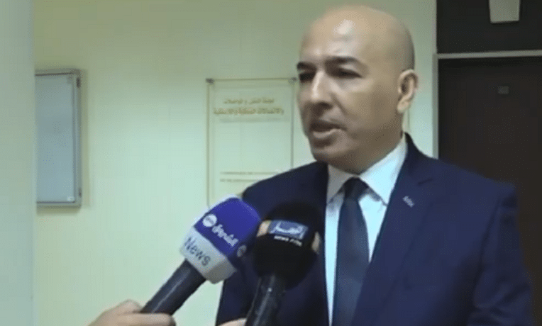 Samir Chaâbna refuse de renoncer à sa nationalité française, il quitte le gouvernement