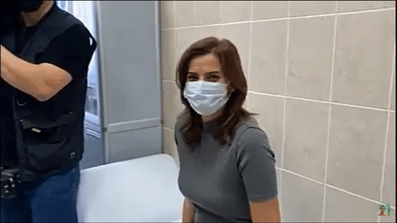 VIDÉO. Vaccin russe anti-Covid-19 : Yasmine Moussous, 1ère Algérienne à recevoir une dose 
