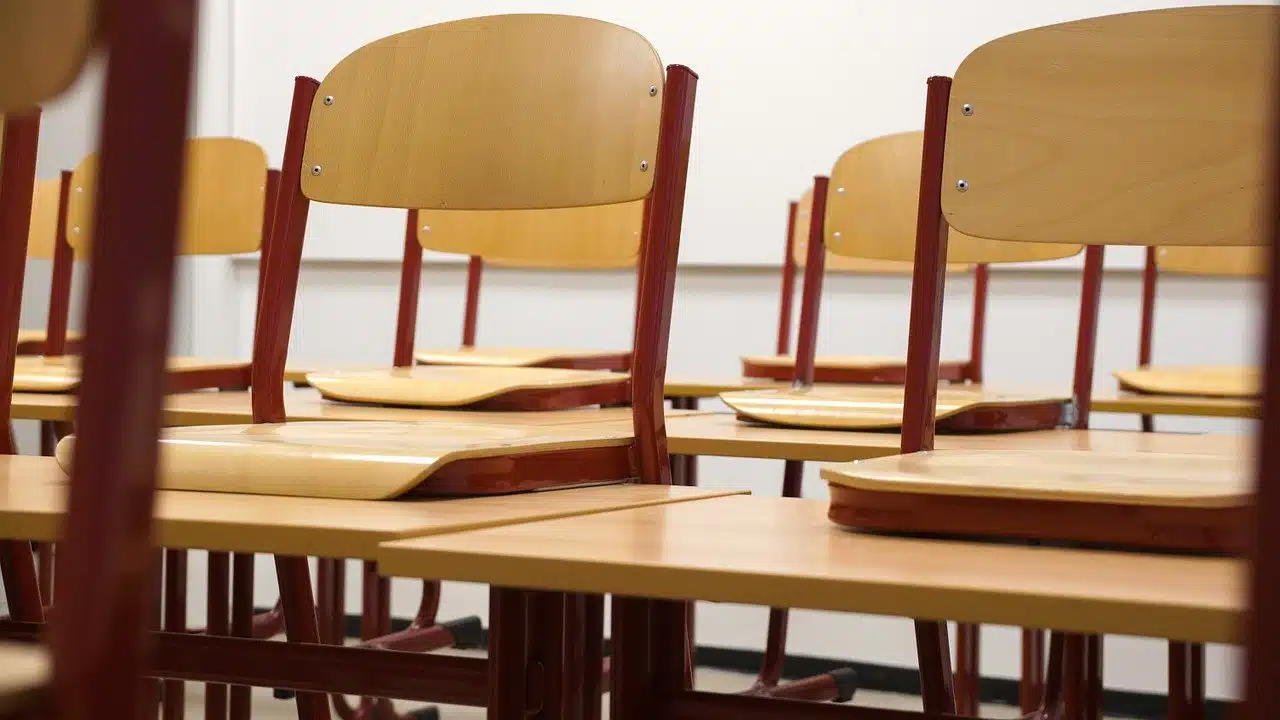 École : Tebboune insiste sur la vaccination de tous les personnels avant la rentrée