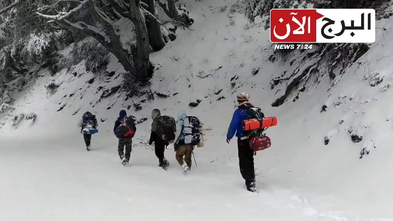 VIDEO – Ces Algériens qui s’aventurent en pleine neige