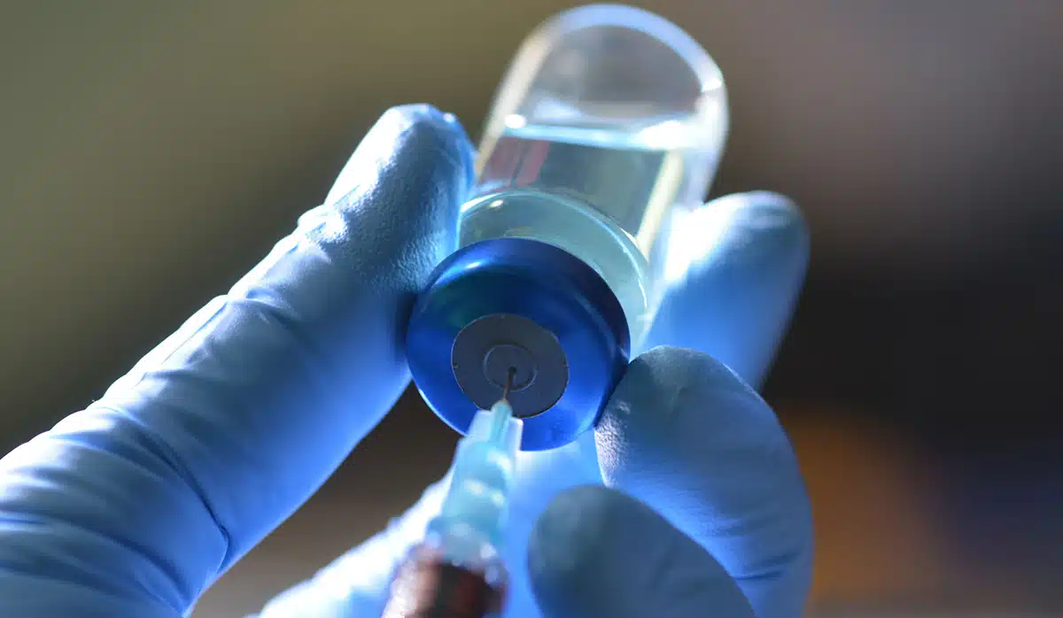 Vaccination anti-Covid : « Il n’y a aucune urgence à être les premiers »