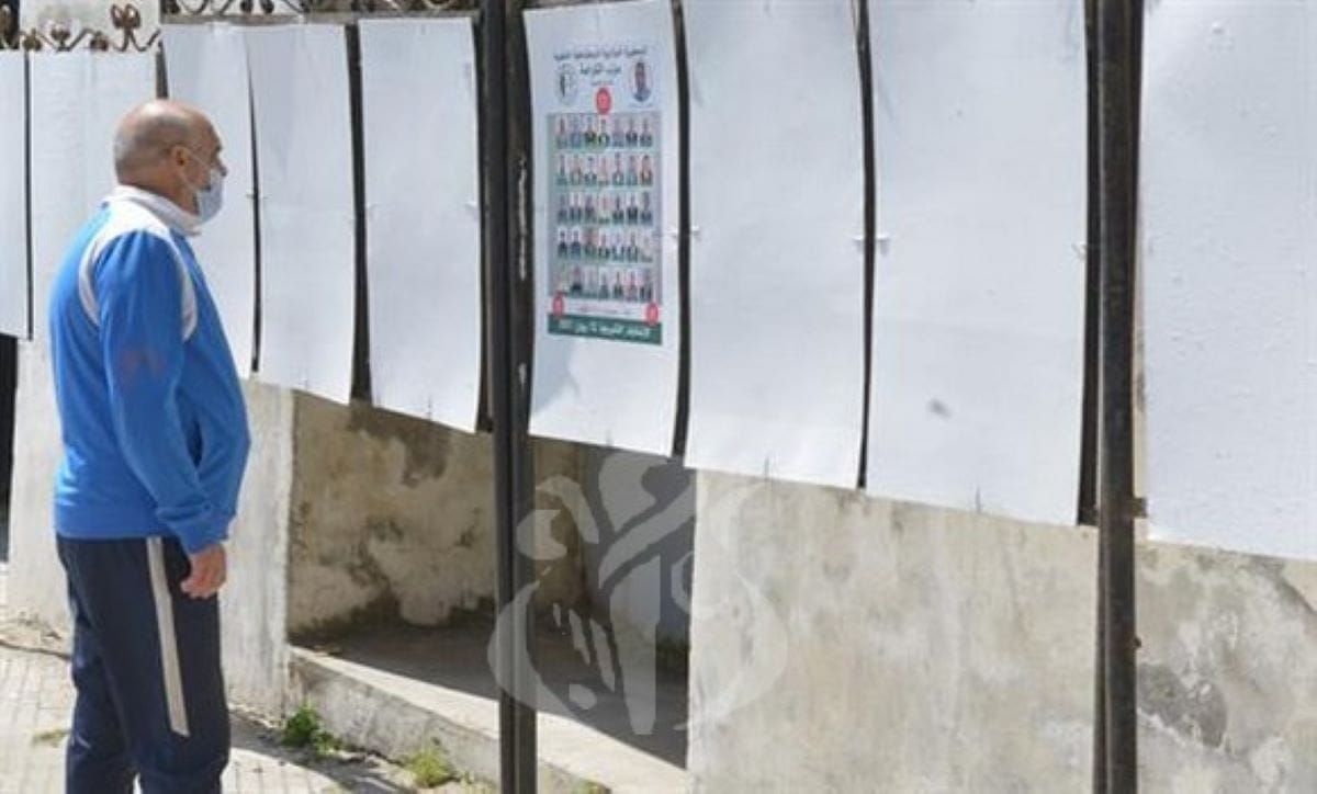 Législatives : une campagne à « visage découvert » à haut risque sanitaire