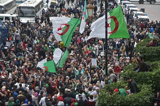 Hirak : des dizaines d’arrestations signalées ce vendredi