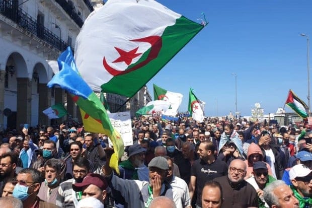 Vendredi 118 : la marche d’Alger de nouveau empêchée