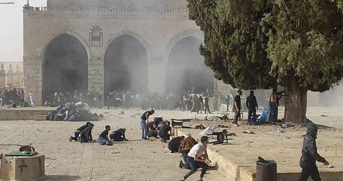 Plusieurs morts dans un bombardement : Israël poursuit sa guerre contre les Palestiniens