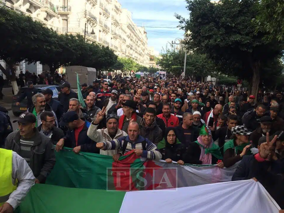 Plus de 210 détenus du Hirak en Algérie, selon le CNLD
