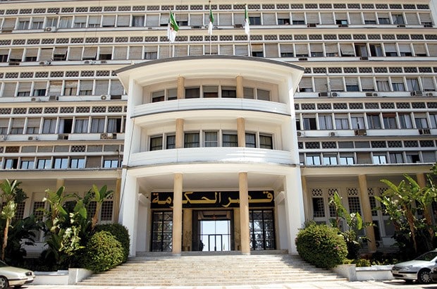 Les nouveaux ministres prennent leurs fonctions