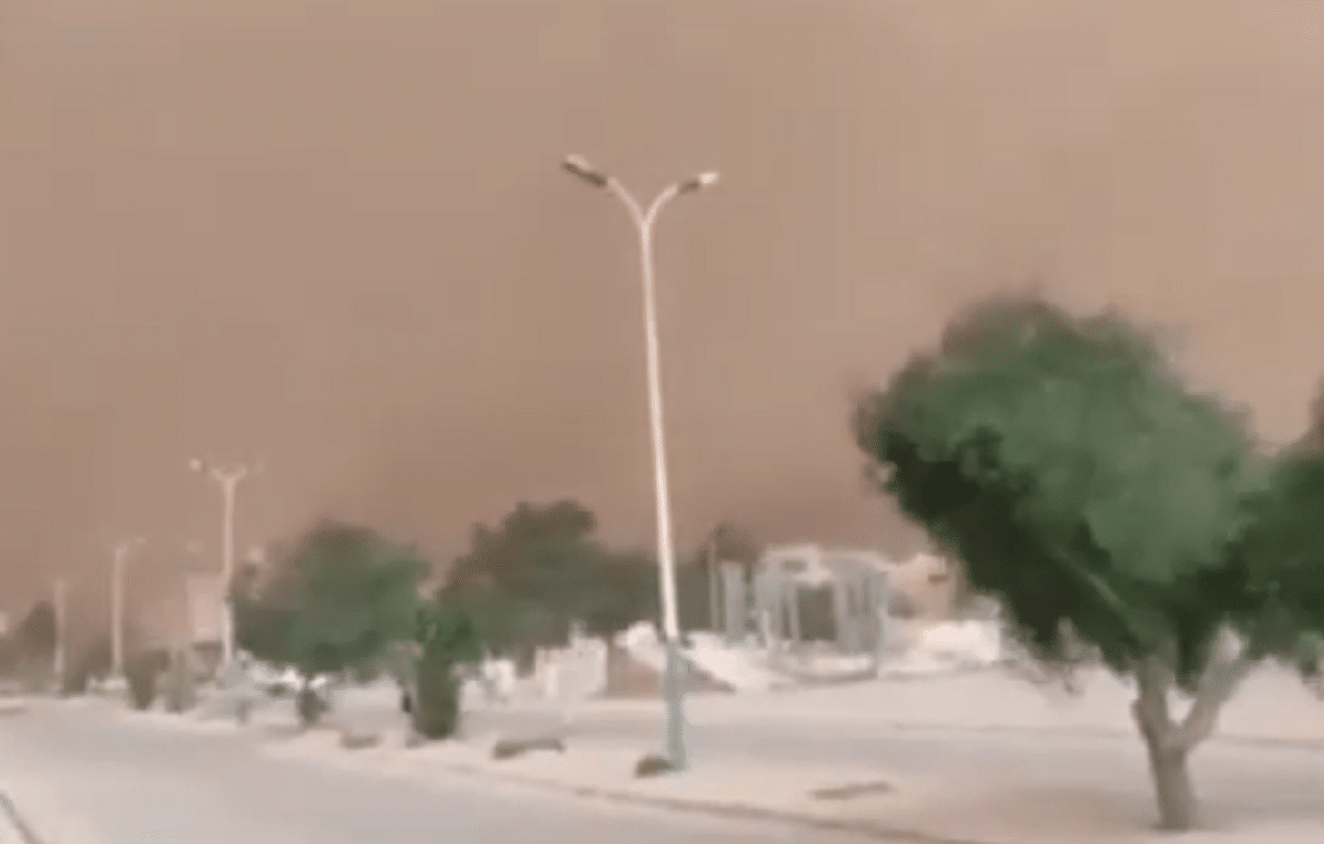 VIDÉO – Une tempête de sable dans le sud du pays