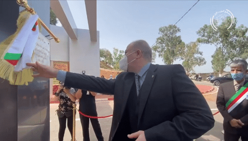 Première sortie sur le terrain du nouveau Premier ministre