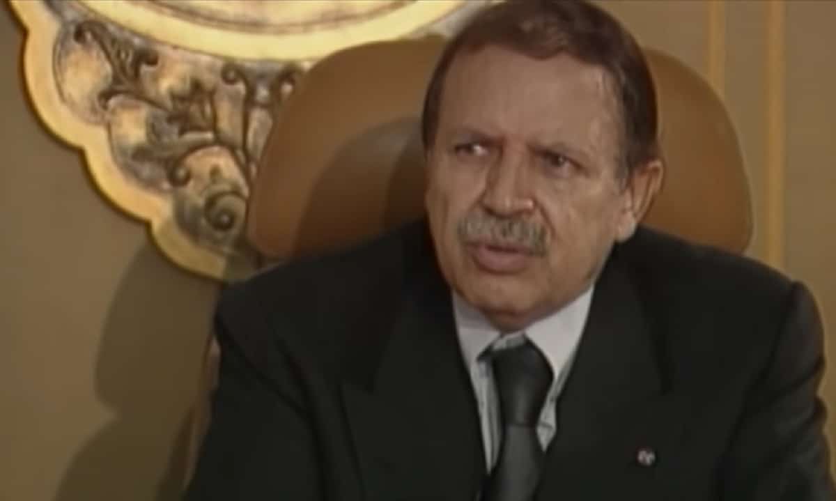 Macron, Mohammed VI et le roi Salmane rendent hommage à Bouteflika