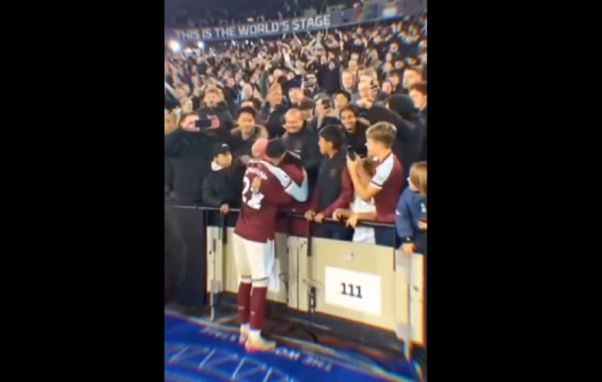 VIDÉO. Angleterre : Benrahma enlace sa maman dans le stade