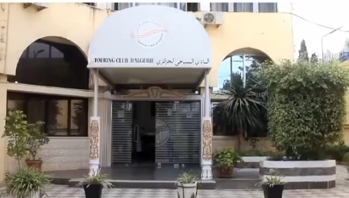 Vols Algérie – Cameroun : belle affluence à l’agence TCA d’Alger