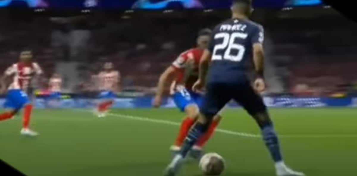 VIDÉO. Le geste 5 étoiles de Mahrez qui enflamme la toile