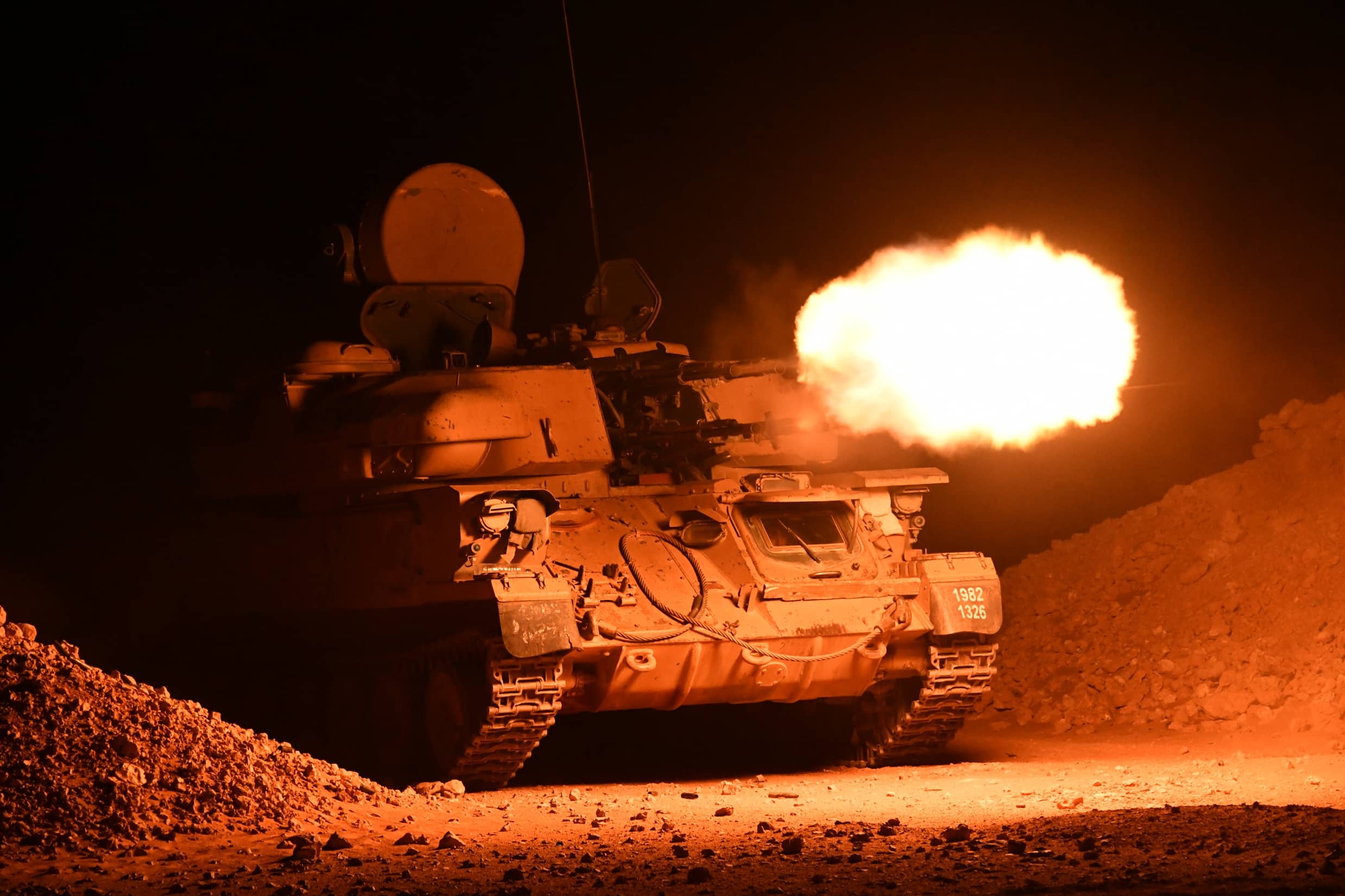 ANP : manœuvres nocturnes impressionnantes à Tindouf – Vidéo