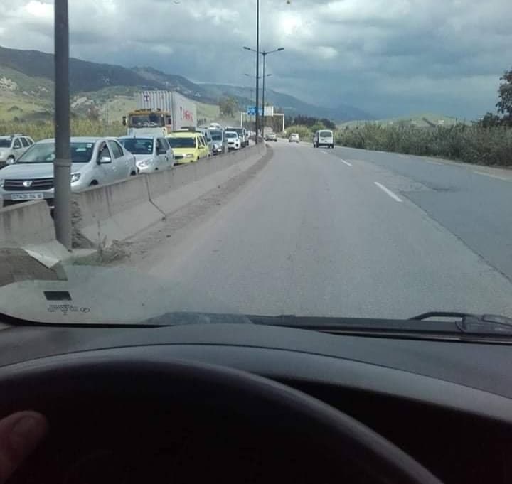 Sur les routes encombrées de Bejaia : des bouchons interminables