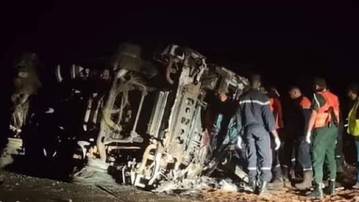 Illizi : 9 morts dans une collision entre un bus et un camion