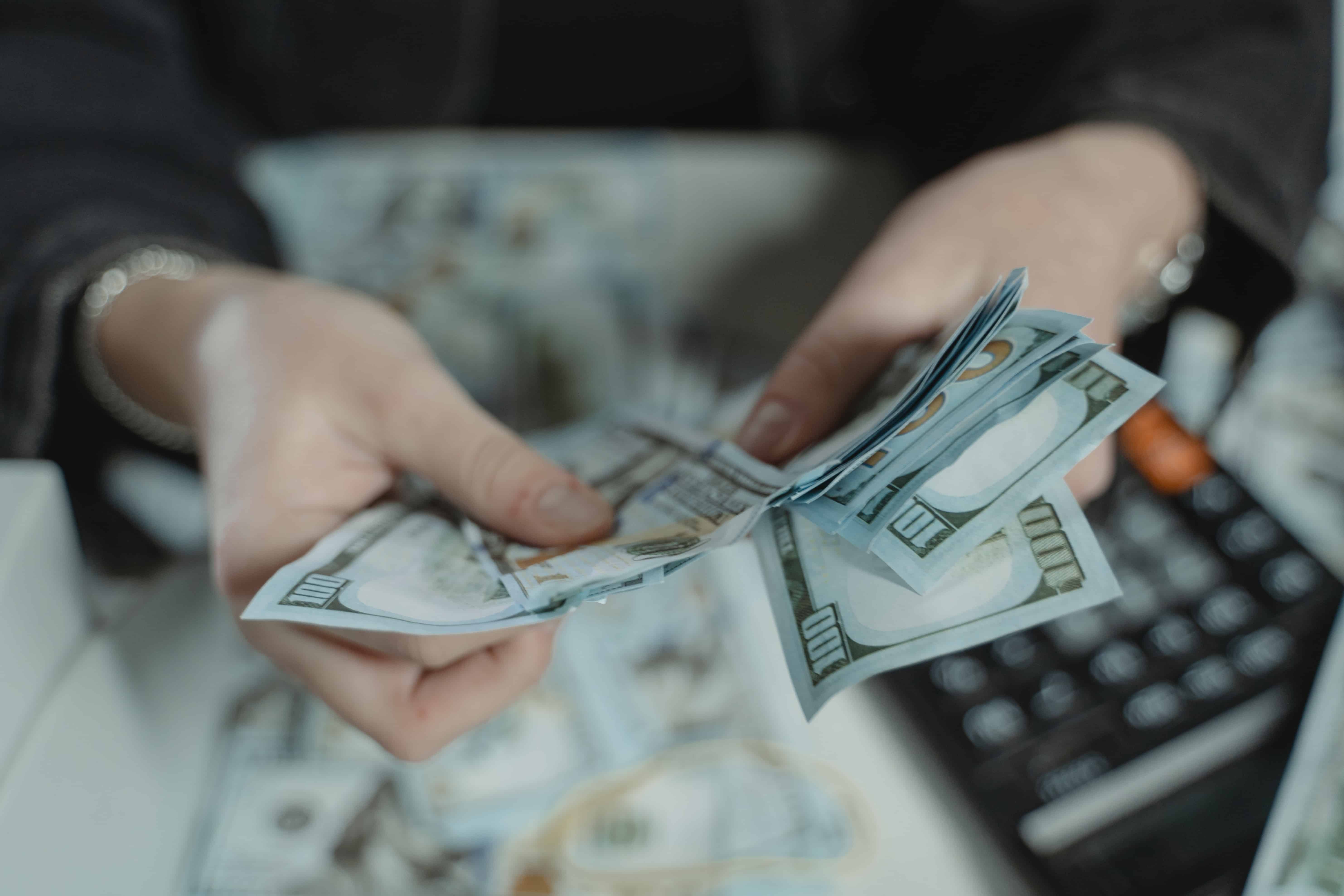 Salaire mensuel moyen dans le monde : l’Algérie très mal classée