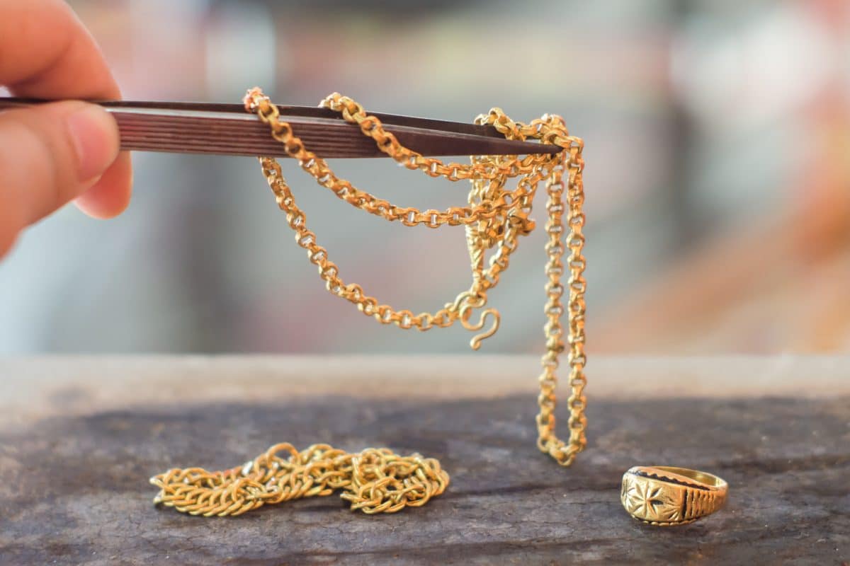 Comment savoir si un bijou en or est de qualité 18 carats ?