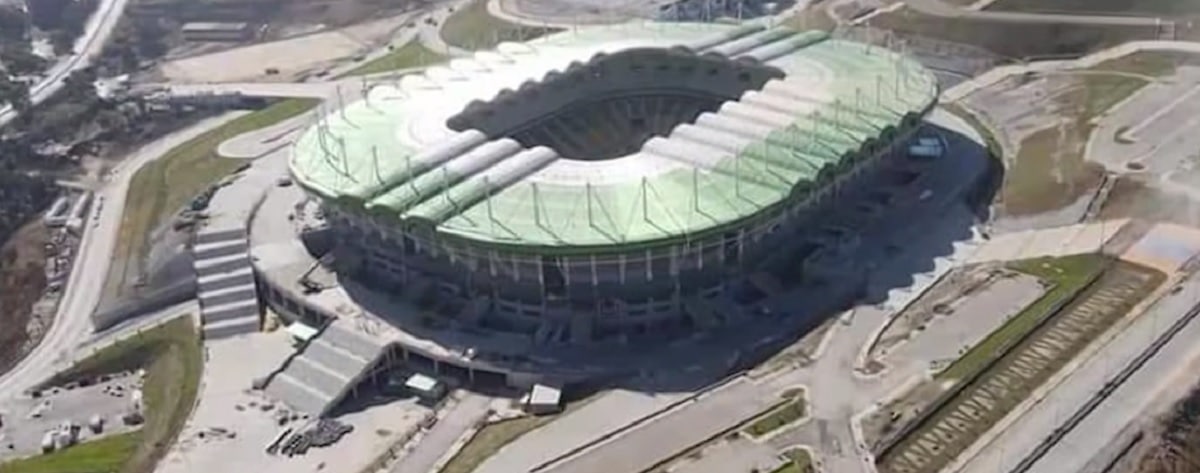 Le nouveau stade de Tizi-Ouzou baptisé au nom de Hocine Ait Ahmed ?