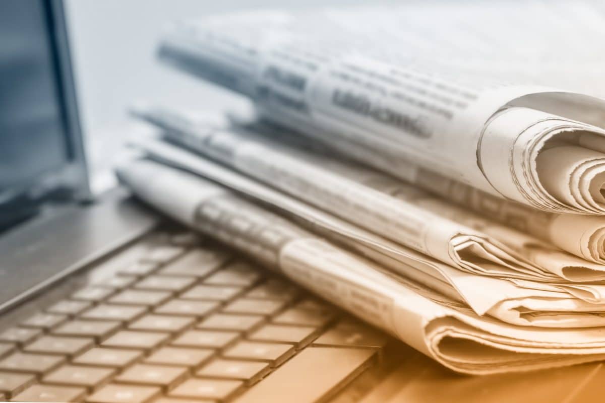 Création de journaux en Algérie : la polémique sur les binationaux relancée