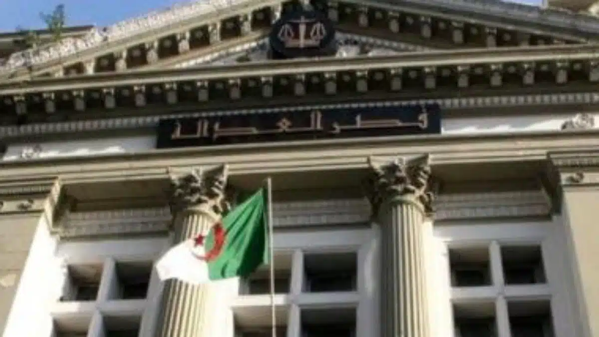 L’ex-président de la JSK Cherif Mellal condamné à 18 mois de prison ferme