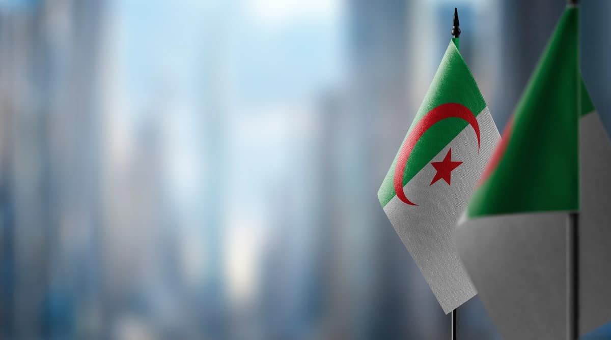 Accord de 1968 entre l’Algérie et la France : la droite passe à l’action