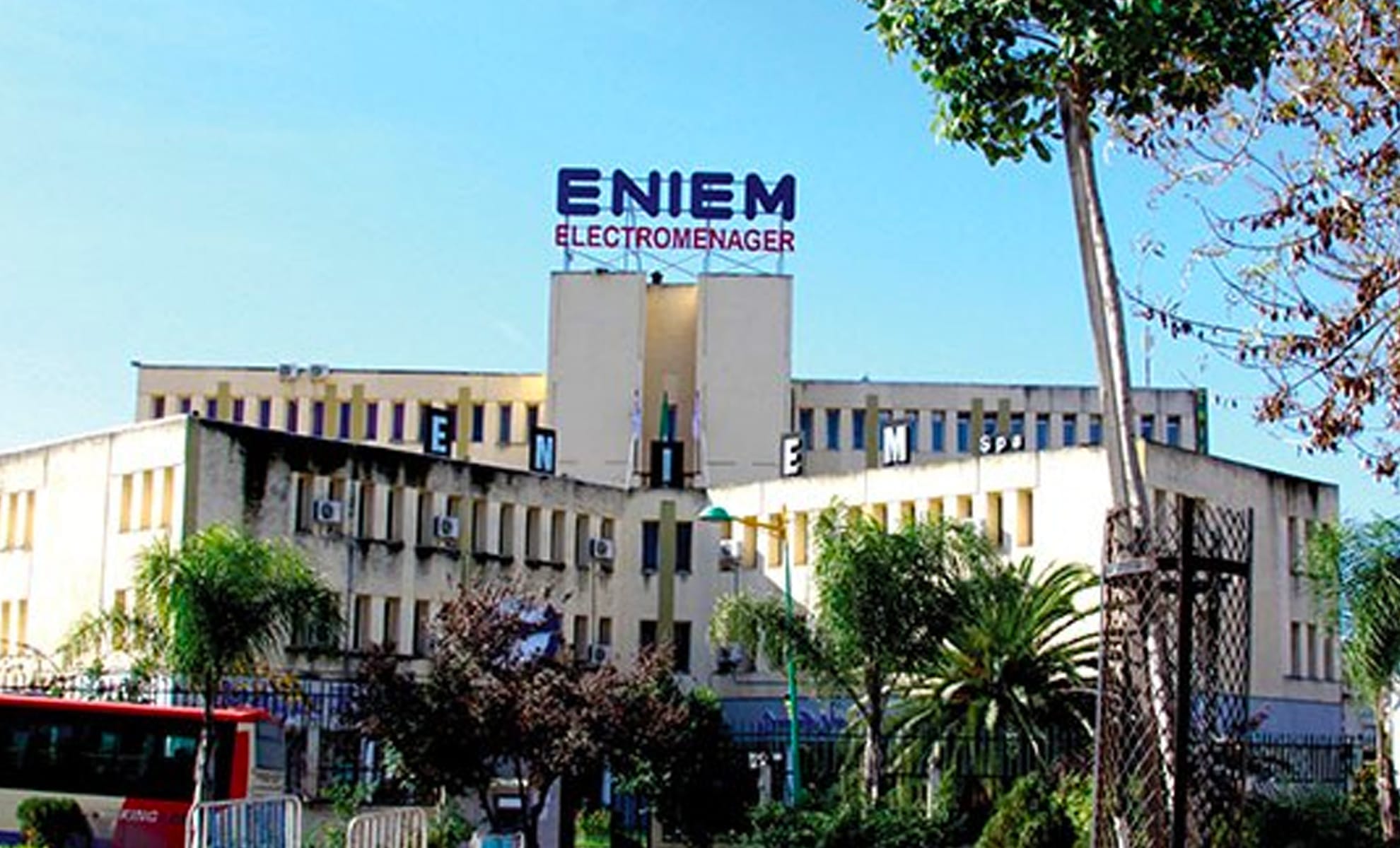 L’Eniem, symbole des difficultés des entreprises publiques en Algérie