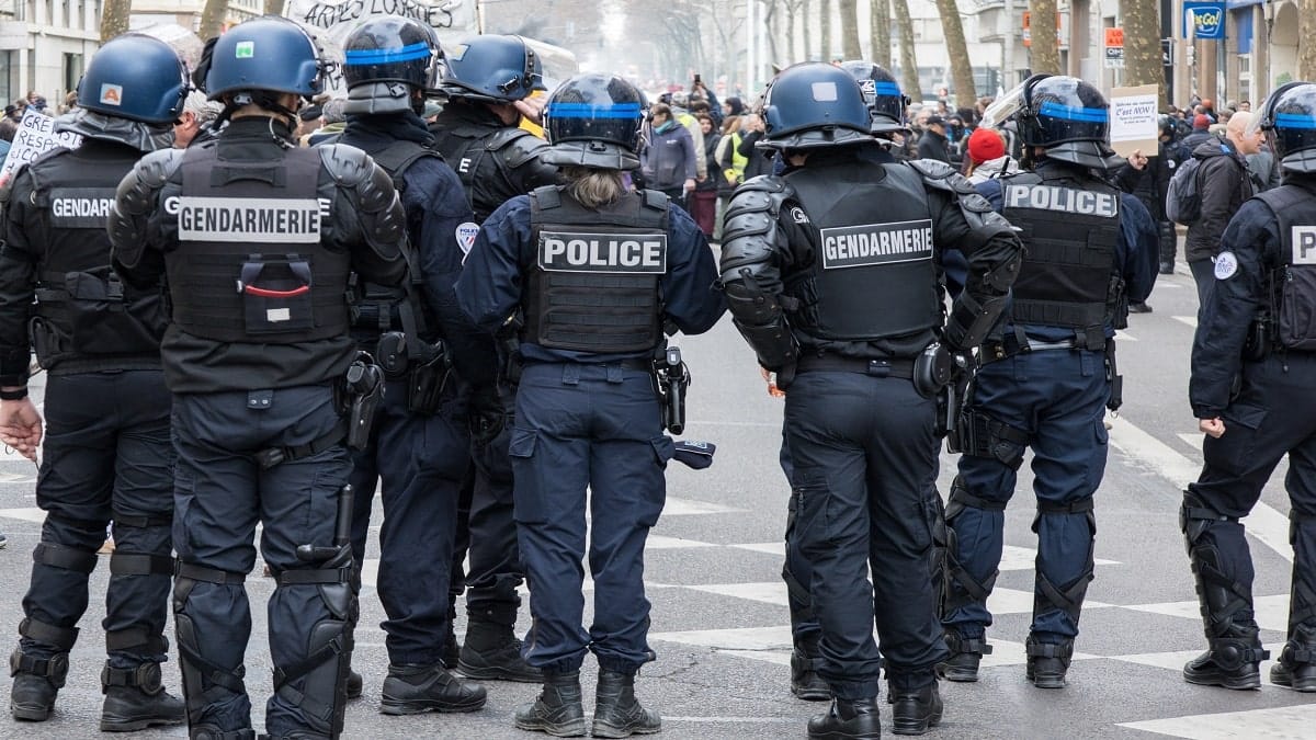 France : nouvelles émeutes et nouvelles polémiques sur les immigrés
