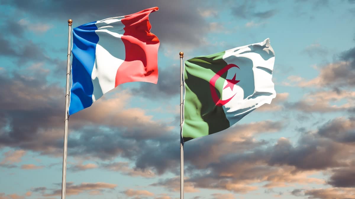 Accord de 1968 : un successeur pressenti de Macron revient à la charge
