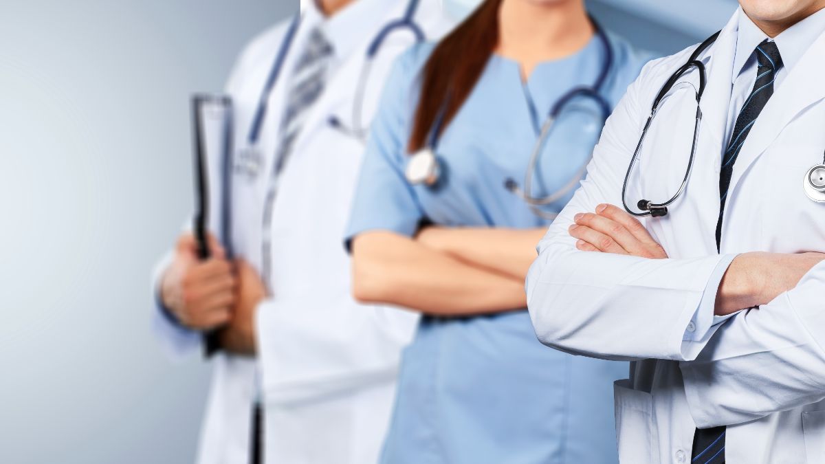 Exode des médecins : l’Algérie opte pour la « coercition »
