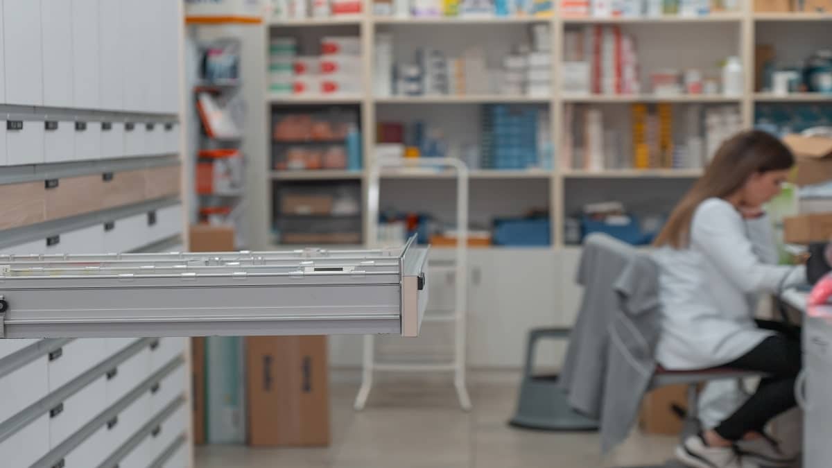 « Pénurie » de médicaments en Algérie : le ministère de l’Industrie répond