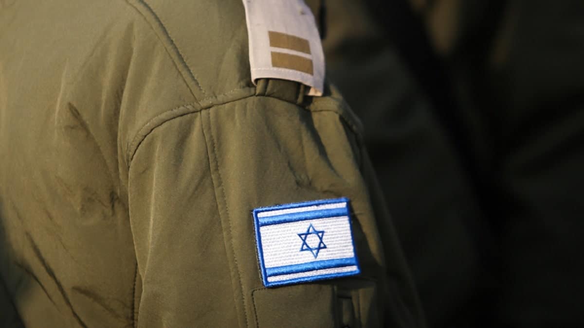 Gaza : la vidéo spectaculaire d’un soldat israélien qui prend la fuite