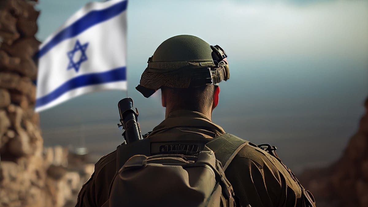 Un soldat israélien filmé en train de jeter une grenade dans une mosquée