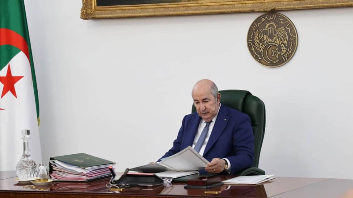 Tebboune annonce de nouvelles mesures en faveur de la presse algérienne