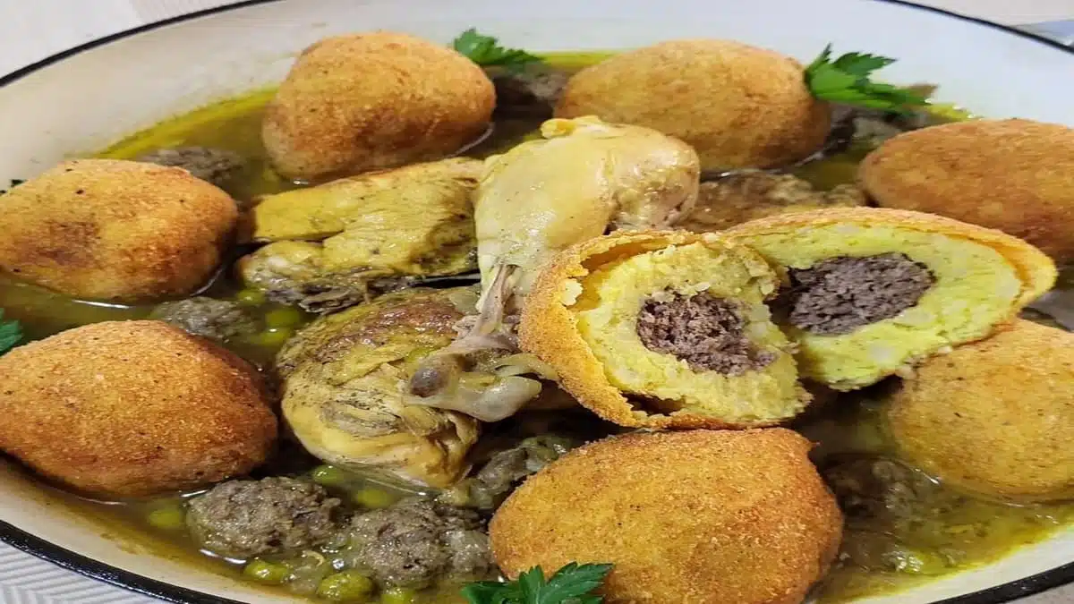 Recette algérienne : Tajine el-mechmech, un délicieux plat en trompe-l’œil
