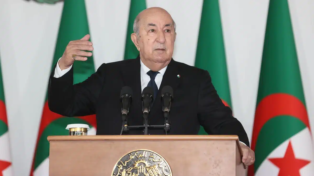 Tebboune à Oran : « Quand je m&rsquo;engage, j&rsquo;exécute. L&rsquo;homme se tient par la langue”