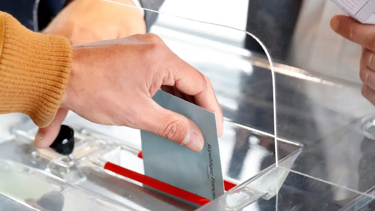 Législatives en France : ces 5 candidats d’origine algérienne ont été réélus