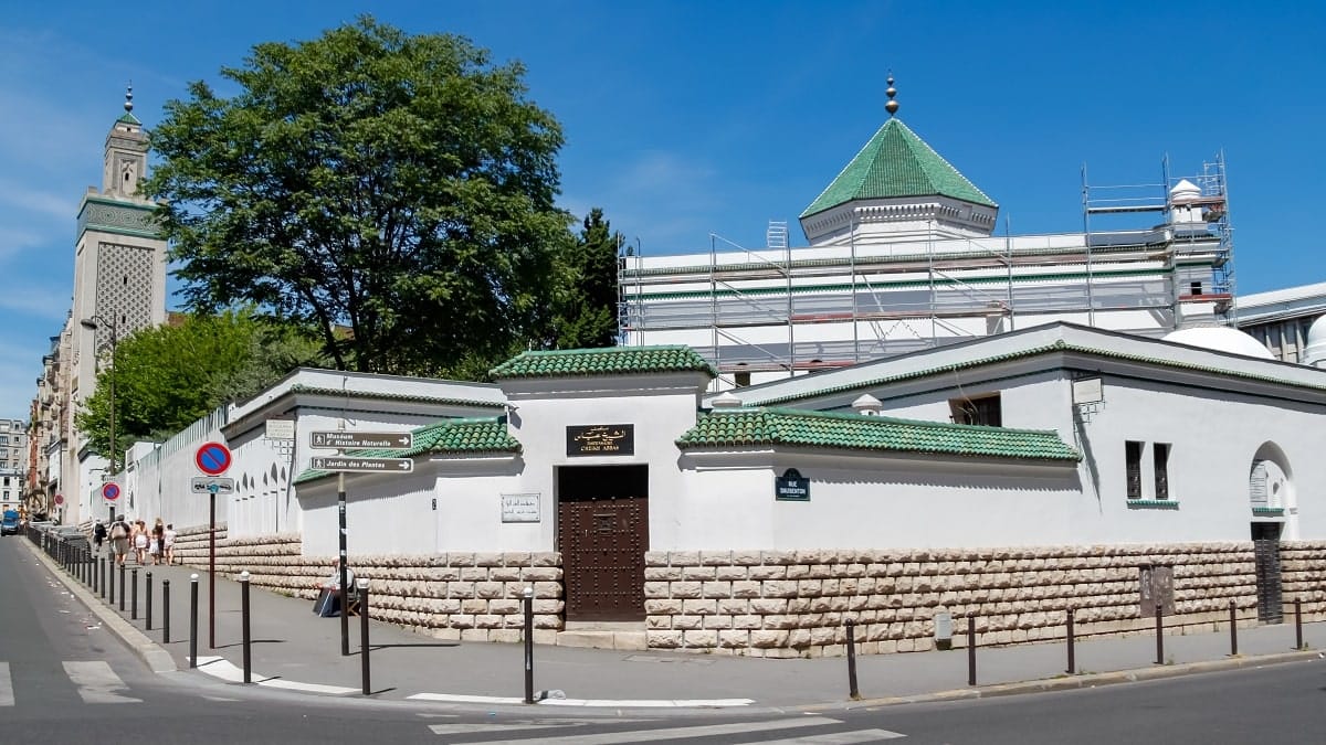 Grande mosquée de Paris : le RN « menace gravement » la cohésion de la France