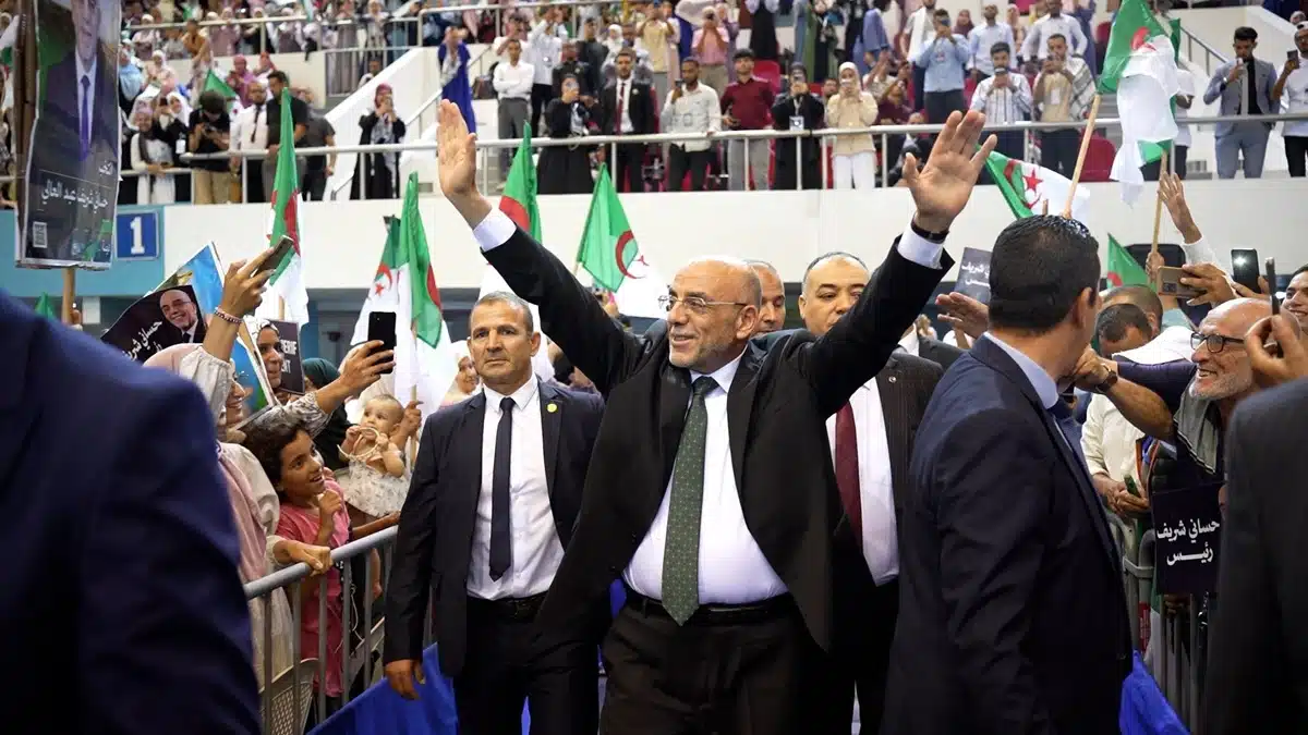 Présidentielles en Algérie : le MSP se plaint, l’opposition critique