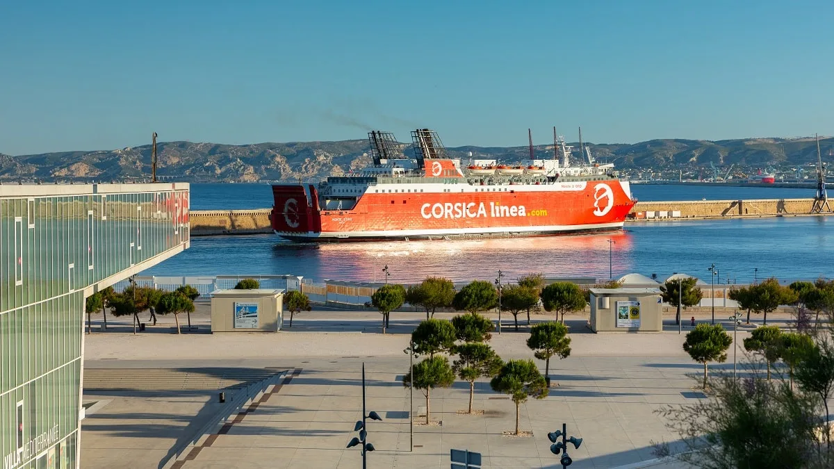Un navire de Corsica Linea retenu au port d’Alger