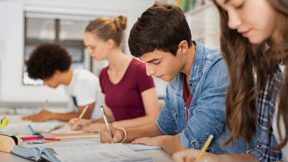 Un article de TSA conseillé aux lycéens français