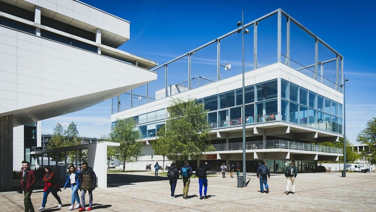Cette université française offre des bourses aux étudiants algériens