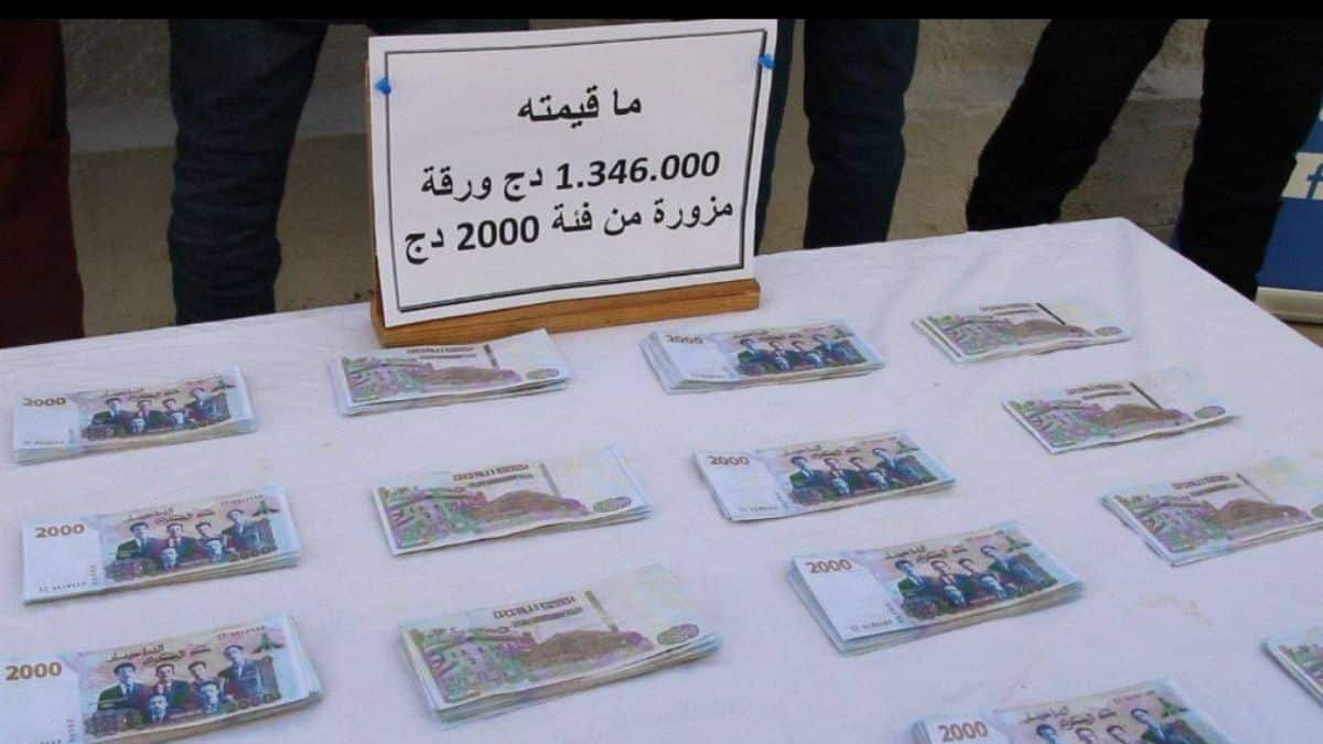 Algérie : une somme importante en faux billets de 2.000 DA saisie