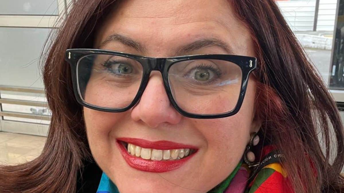 Faïza Antri Bouzar, créatrice de mode : « Le karakou est mon armure identitaire »