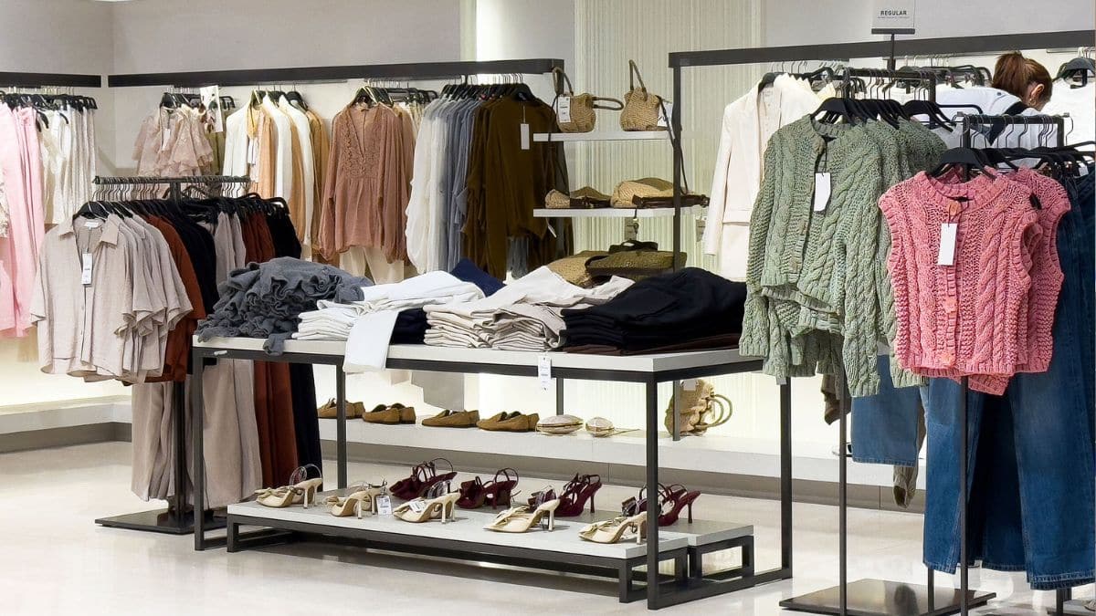 Il filmait ses clientes à leur insu dans un magasin de vêtements à Alger