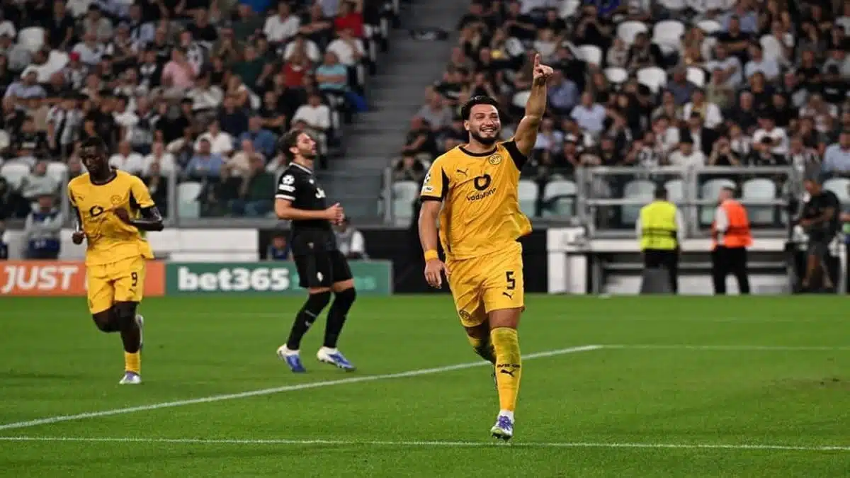 Ligue des champions : l&rsquo;incroyable buzz du penalty de l&rsquo;Algérien Bensebaini