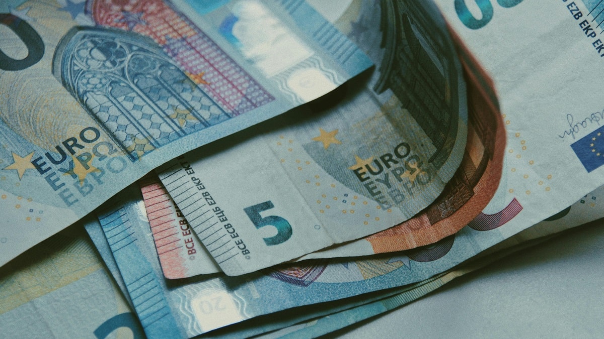 Dinar algérien : l’euro repart à la hausse sur le marché noir